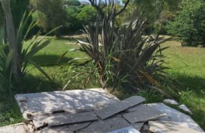 Anzio, distrutta la lapide che ricorda i martiri delle Foibe