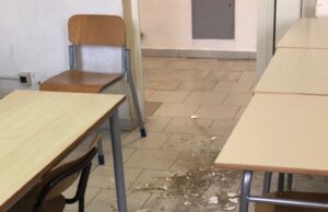 Paura nella scuola di via Fratini: cade un pezzo di intonaco in una classe