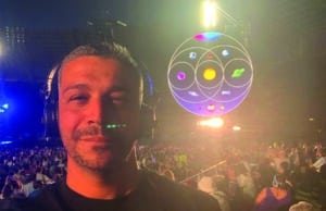 Mauro Iandolo sul palco con i Coldplay