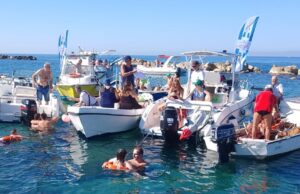 Anzio, disabili a bordo di venti imbarcazioni per una gita e un bagno in mare