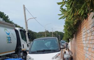 Anzio, raccolta rifiuti e turni massacranti: protestano gli operatori