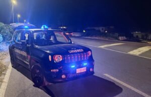 Manganello e coltelli nell’auto: denunciate tre persone