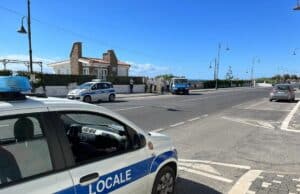 La rabbia dei disabili per i parcheggi occupati per giorni dai villeggianti