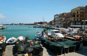 Vendita abusiva di prodotti ittici, sequestri e multe della Guardia Costiera di Anzio