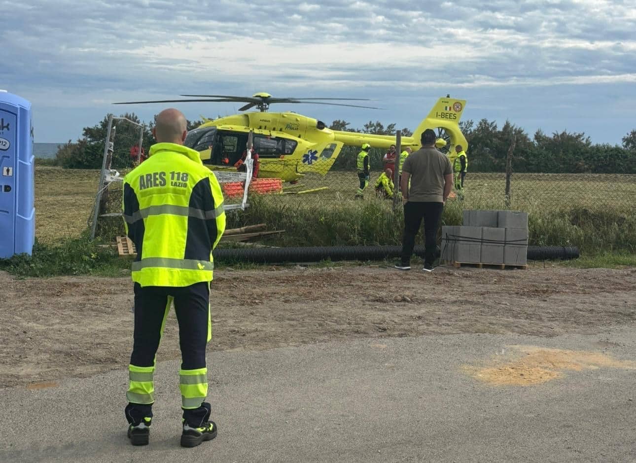 Cade da una scala dentro casa a Nettuno, soccorso e trasferito a Roma ...