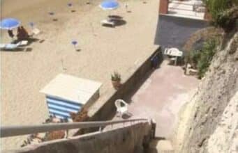 Discese al mare a Nettuno, aprire i cancelli entro 48 ore: appello al sindaco del Comitato dei 1000 e di Dialogo